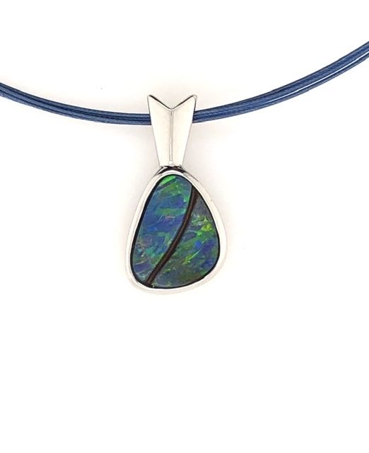 White-gold-boulder-opal-pendant