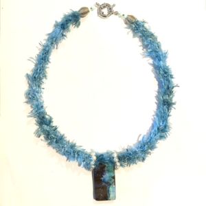 Mohair-opal-collier