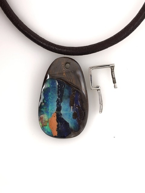 Detachable-opal-pendant