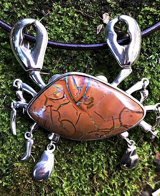 Opal-silver-crab