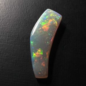 Mintabie-opal-pendant-stone-reverse