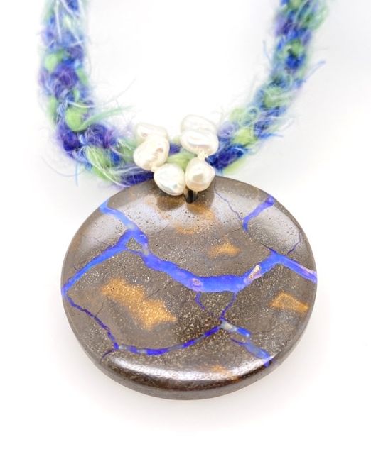 Mohair-pearls-round-boulder-Matrix-opal-neckware