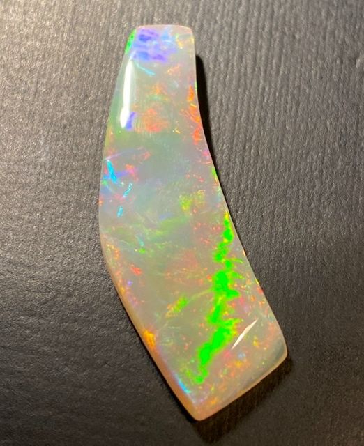 Mintabie-opal-pendant-stone
